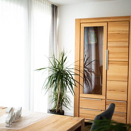 Ferienwohnung Am Schlosspark Ebersdorf  Buitenkant foto